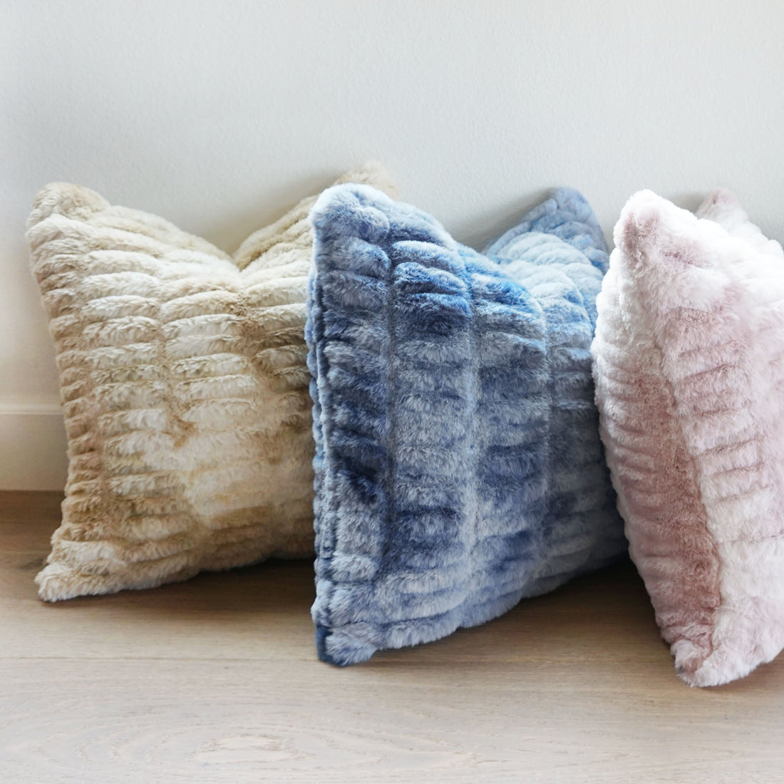 Ruched Tie Dye Faux Fur Throw Pillow Cover | 20" x 20"