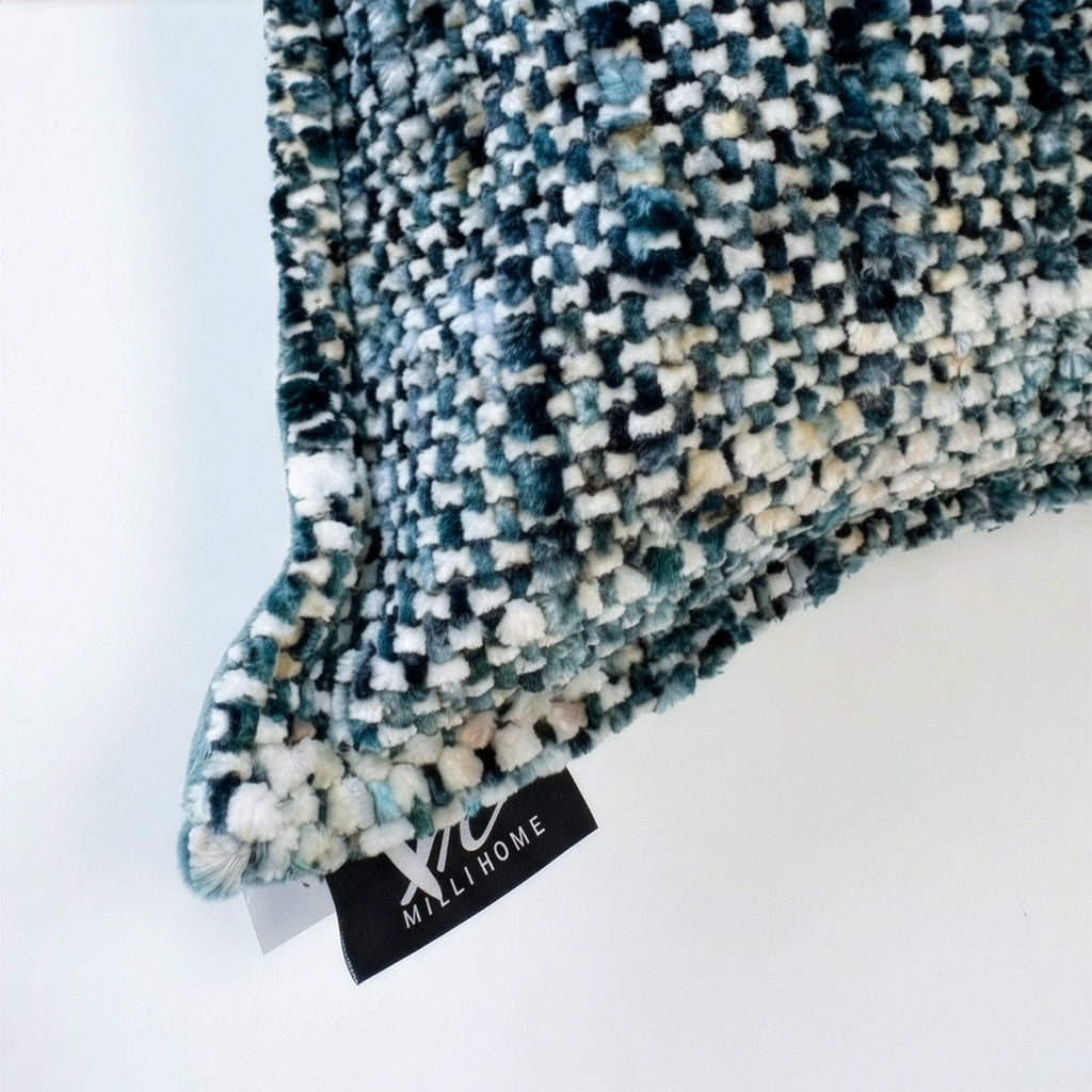 Neiman Chenille Pillow | 22"x22"