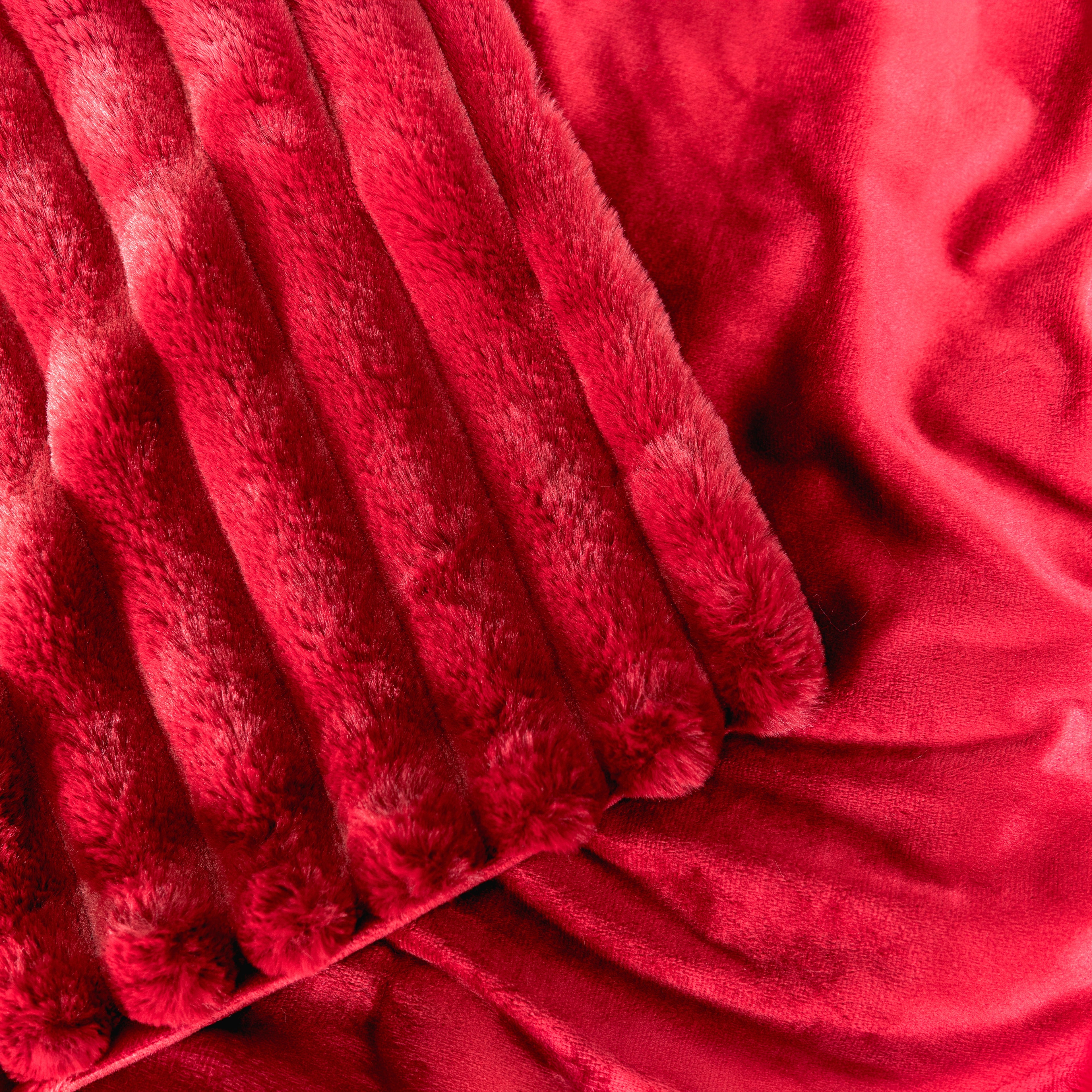 Ribbed Faux Fur Throw Blanket | 50"x70"