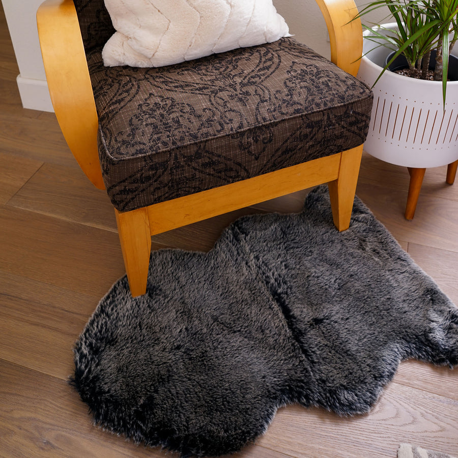 Faux Fur Rug | Black | 26" x 36"